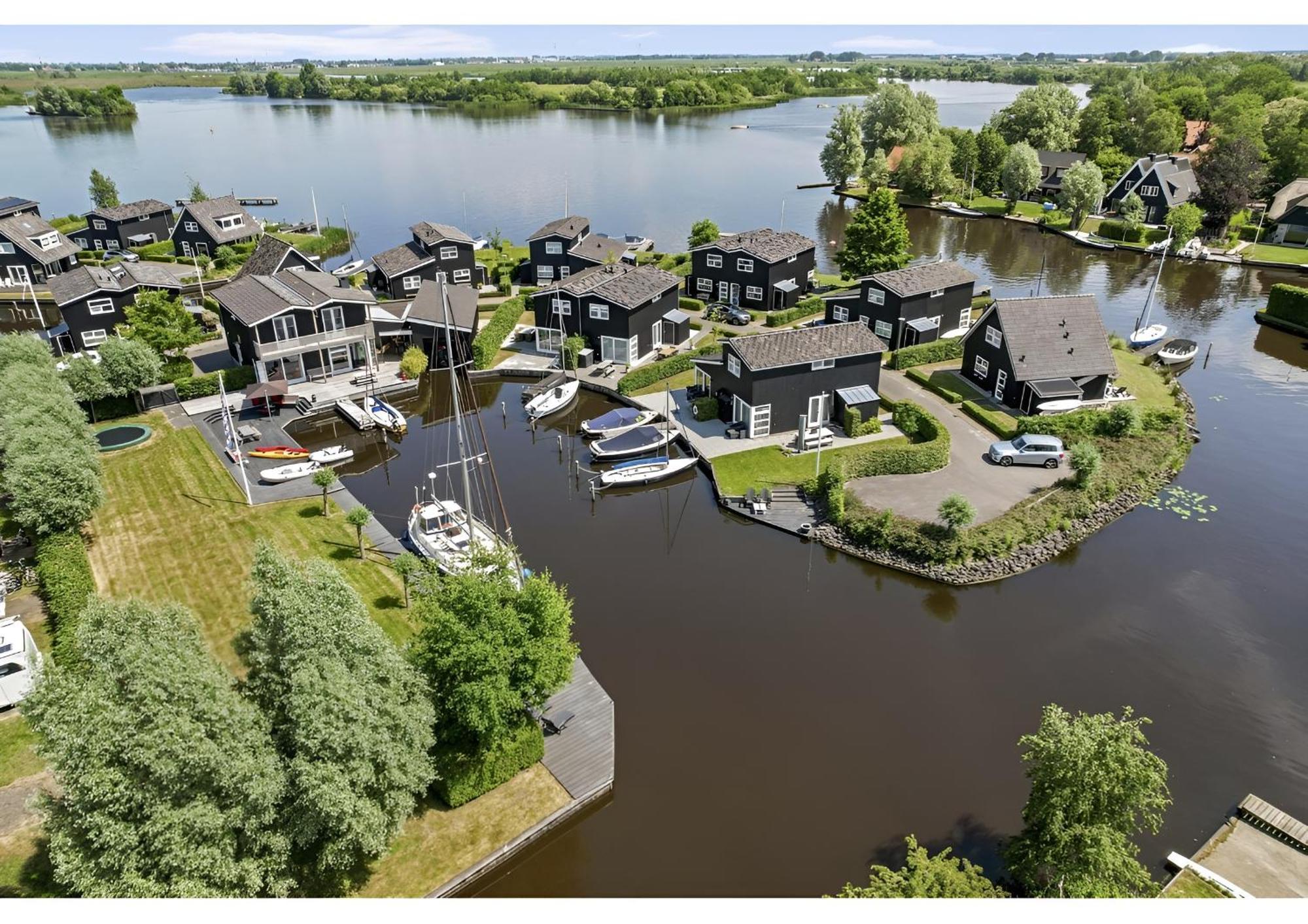 Waterpark Oan 'E Poel Bij Sneekermeer Terherne Exteriör bild